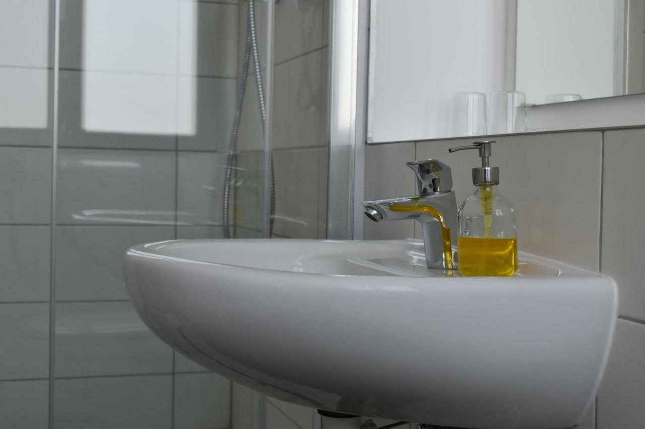 Motel Schoenefeld Großziethen エクステリア 写真