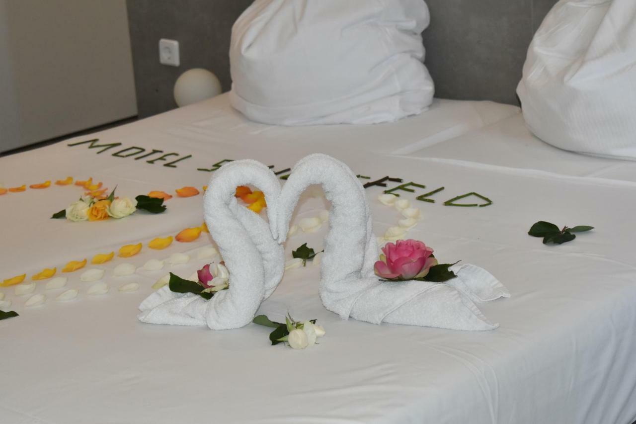 Motel Schoenefeld Großziethen エクステリア 写真